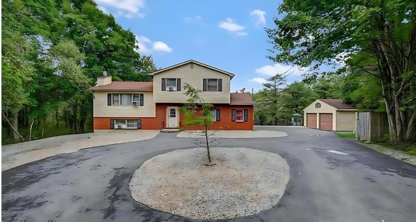 Peaceful Pocono Home With Hot Tub, Gym, & Office Long Pond Exterior foto